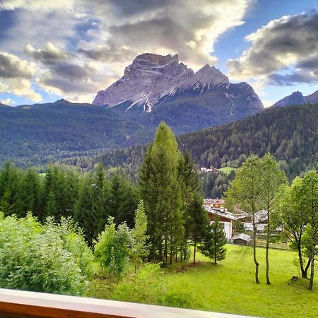 Deliziosa Mansarda Con Vista Dolomiti San Vito di Cadore Exterior foto