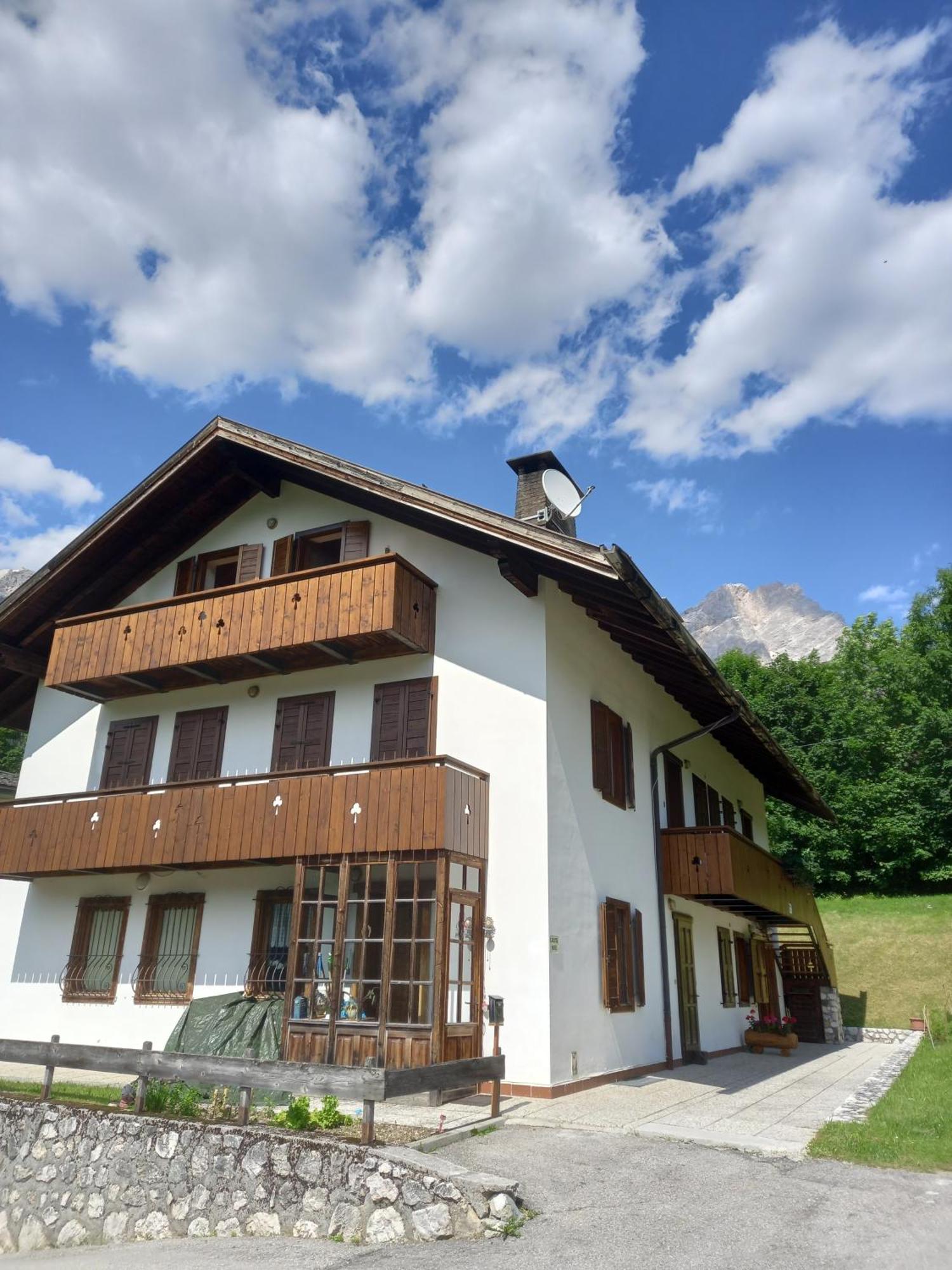 Deliziosa Mansarda Con Vista Dolomiti San Vito di Cadore Exterior foto