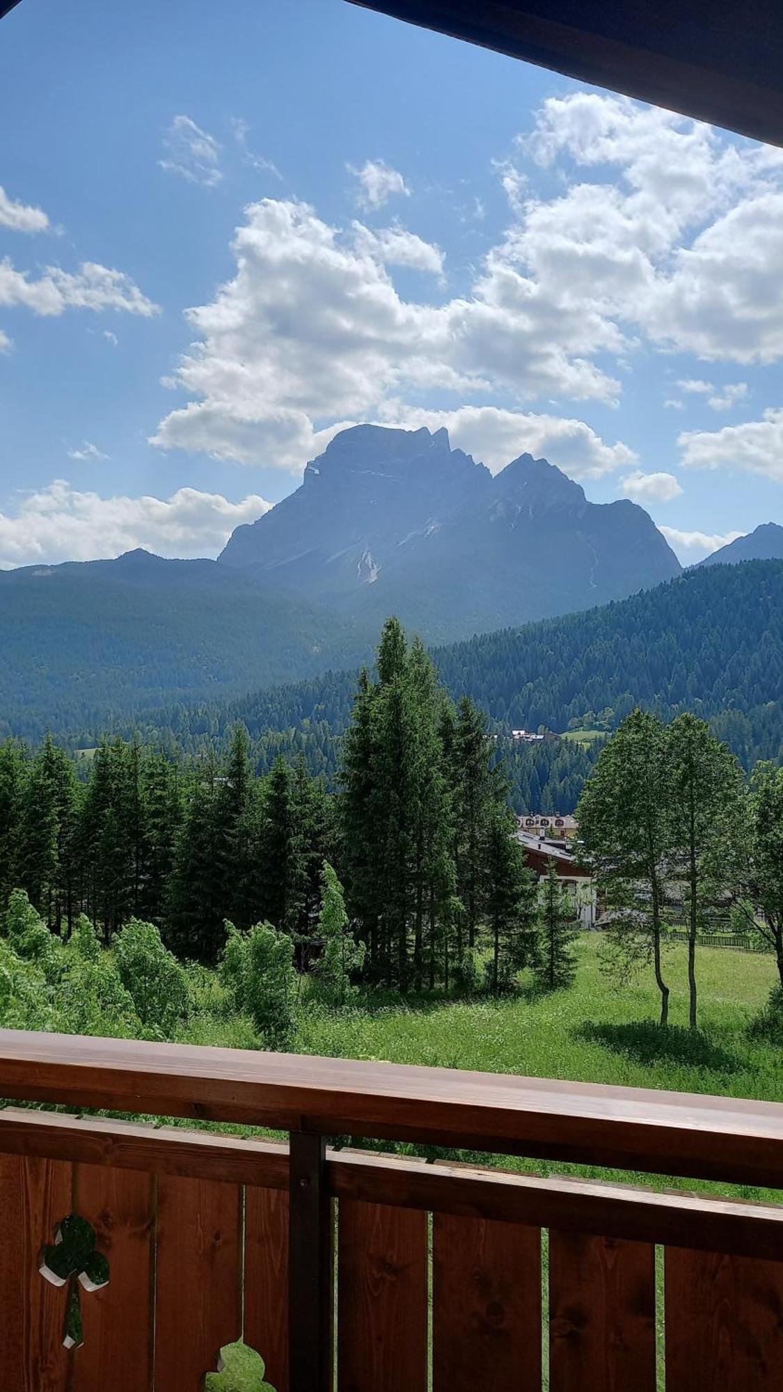 Deliziosa Mansarda Con Vista Dolomiti San Vito di Cadore Exterior foto