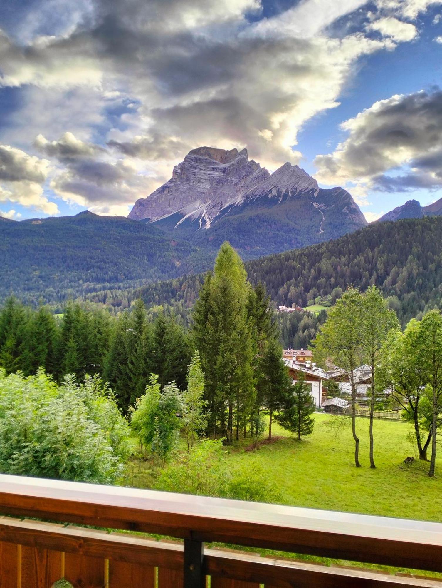 Deliziosa Mansarda Con Vista Dolomiti San Vito di Cadore Exterior foto