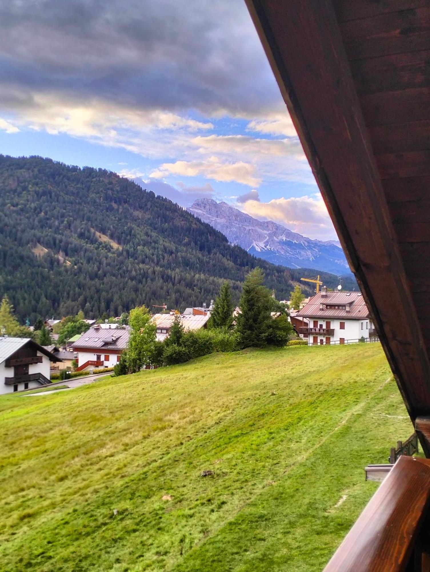 Deliziosa Mansarda Con Vista Dolomiti San Vito di Cadore Exterior foto